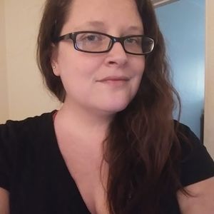 Meet your Posher, Adrienna